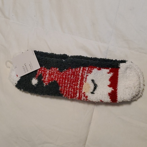 NWT cozy socks - Picture 1 of 4